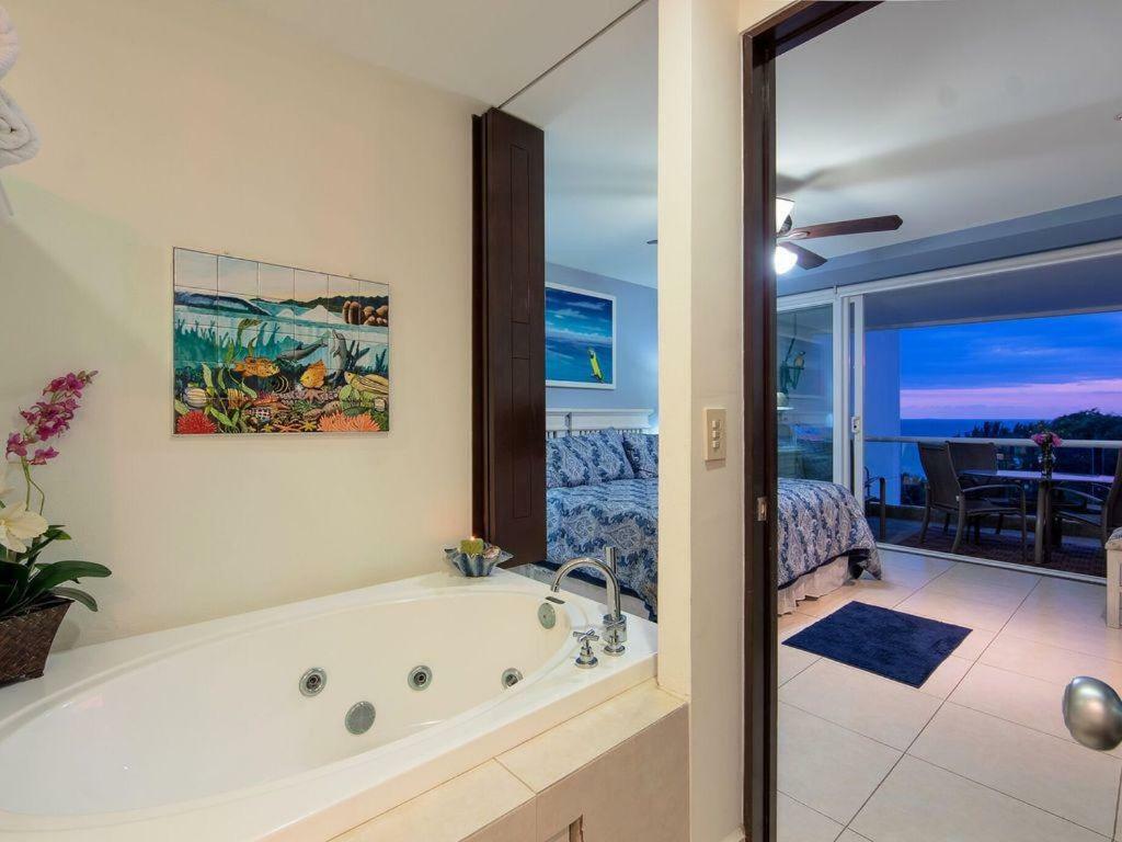 Breathtaking Villa Magna Beachfront Condo, 3 Bedrooms Sleeps 6 누에보 바야르타 외부 사진